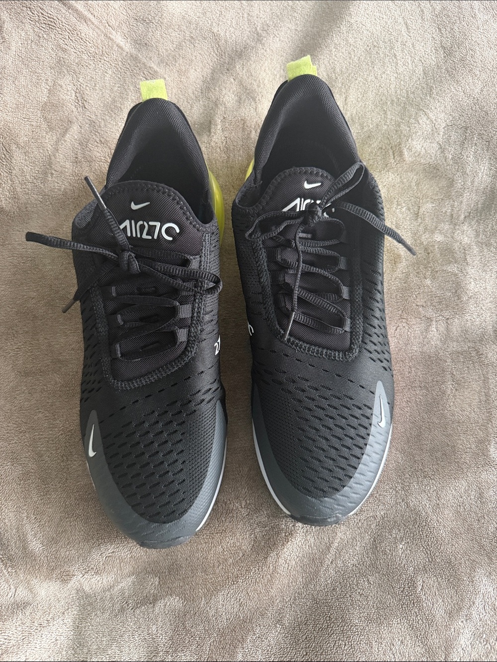 Nike  Air Max 270 Sneakers - Picture 6 of 11